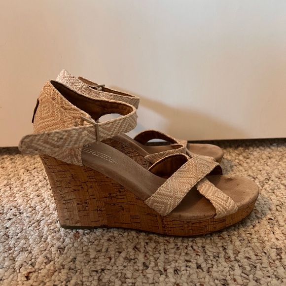 Toms Wedges - Picture 2 of 5